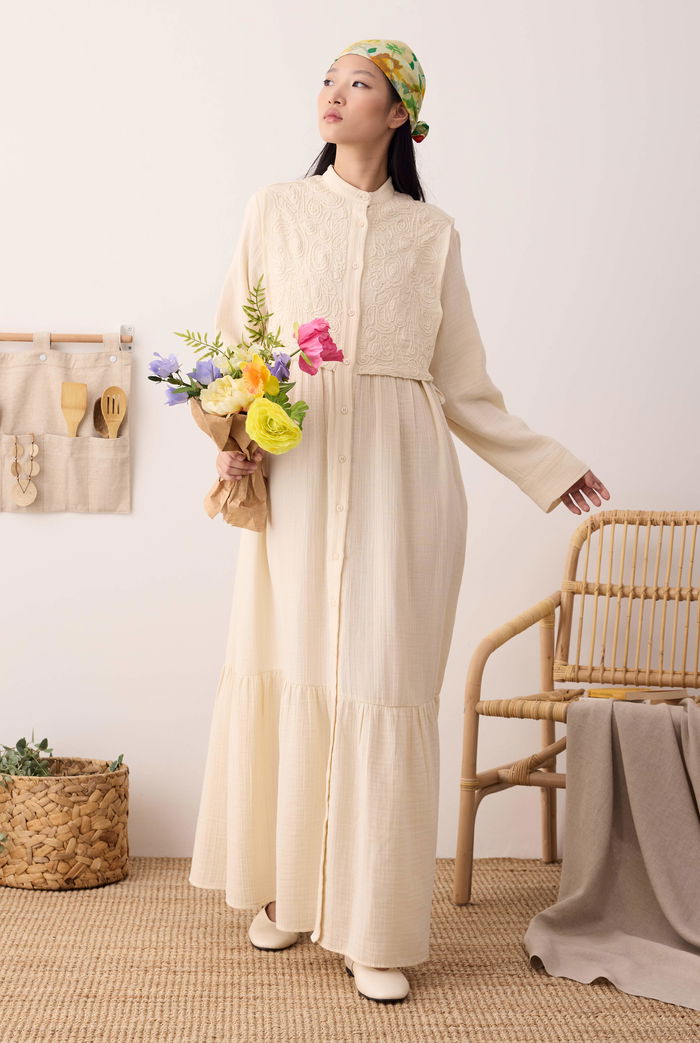 Reverse Front Muslin Dress Off White